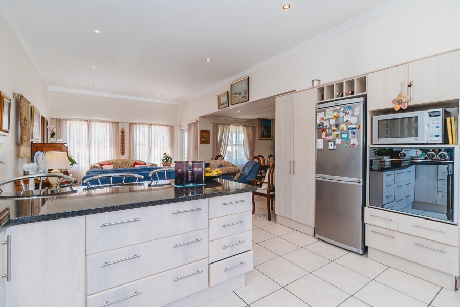 3 Bedroom Property for Sale in Kerriwood Hill Western Cape